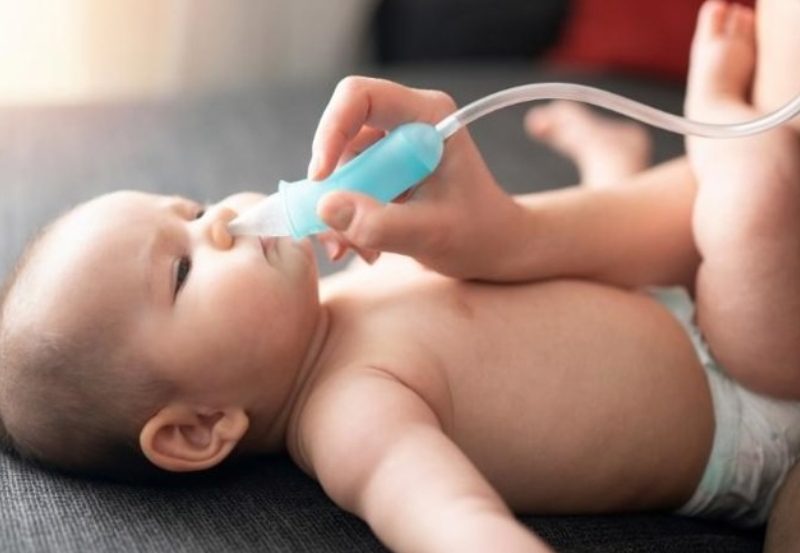 Không nên lạm dụng hút mũi cho bé
