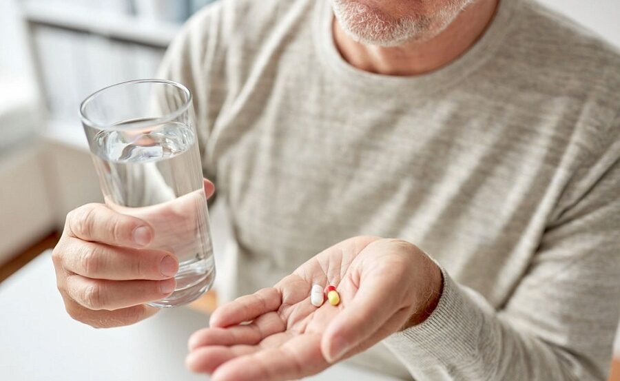 Men-vi-sinh-co-nguoi-gia2