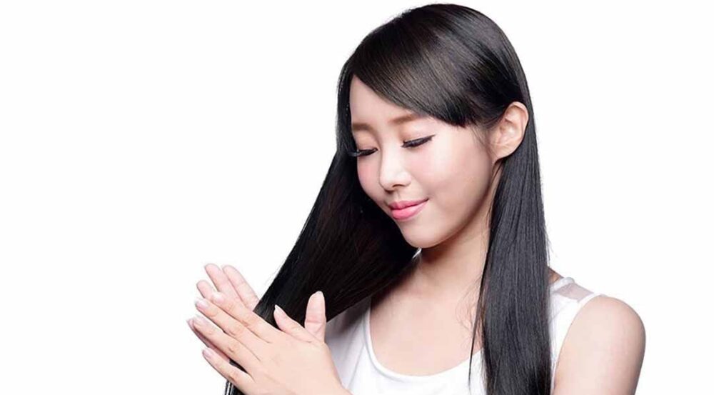 Dầu dừa giúp tóc mềm, giảm gàu ngứa