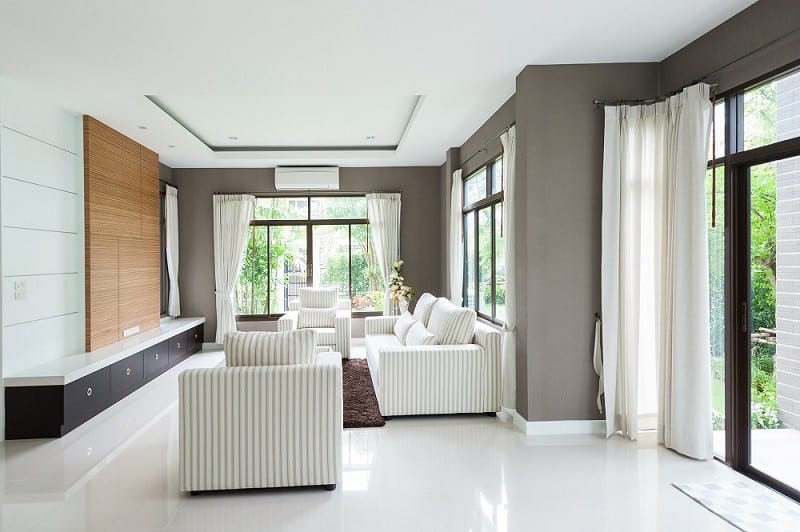 Mở cửa phòng cho không khí lưu thông giúp giảm bệnh tật đường hô hấp