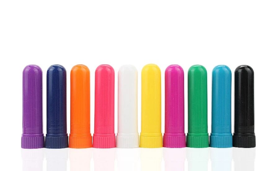 Ống hít chứa 1 số loại tinh dầu giúp thông mũi hiệu quả