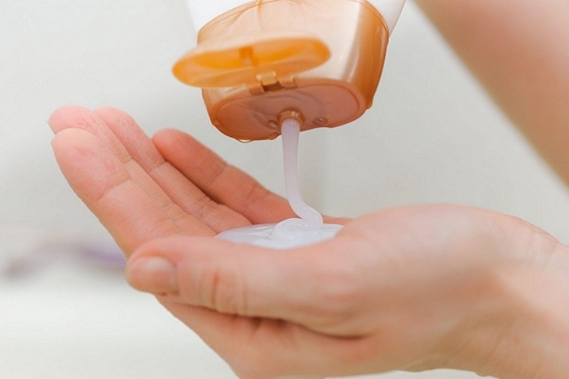Ưu tiên sử dụng các loại dầu gội kháng nấm điều trị