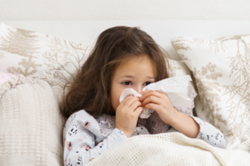 Đâu là cách trị nghẹt mũi khi ngủ cho bé?