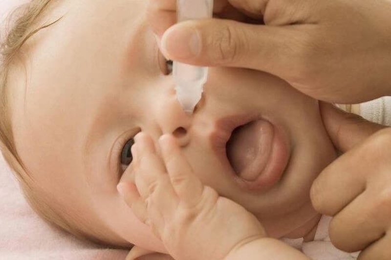 Sử dụng thuốc co mạch khi trẻ bị nghẹt mũi nặng cho sung huyết