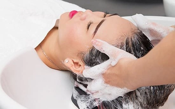 Da đầu dầu nên duy trì gội đầu 2 – 3 lần/tuần.