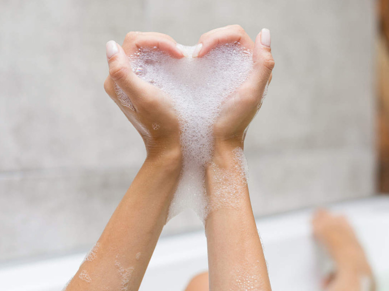 Nên lựa chọn đúng dầu gội trị gàu hiệu quả