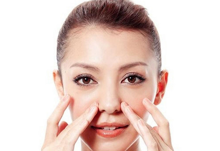 Bấm huyệt nghinh hương là liệu pháp Đông y hỗ trợ thông mũi và giảm viêm.