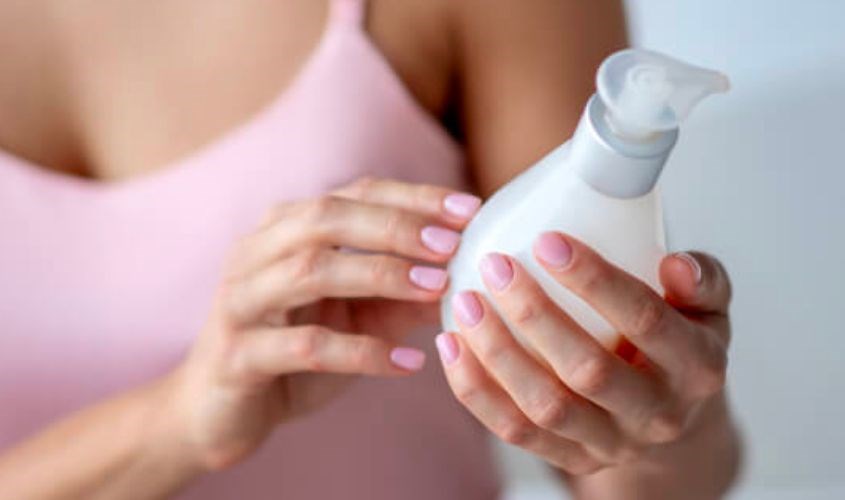 Dầu gội trị gàu rụng tóc tốt nhất chứa cả thành phần giúp trị gàu và thành phần giúp mọc tóc