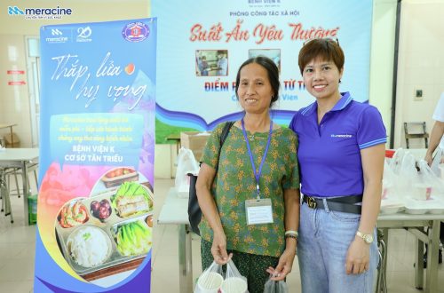 Mỗi phần cơm là một lời động viên, tiếp thêm nghị lực cho người bệnh trong quá trình điều trị.