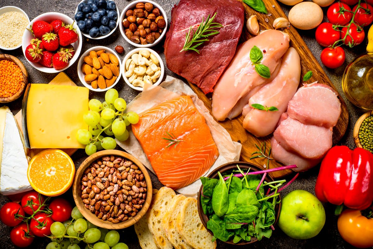 Ở tất cả các giai đoạn của viêm mũi mãn tính đều cần được bổ sung dinh dưỡng đầy đủ