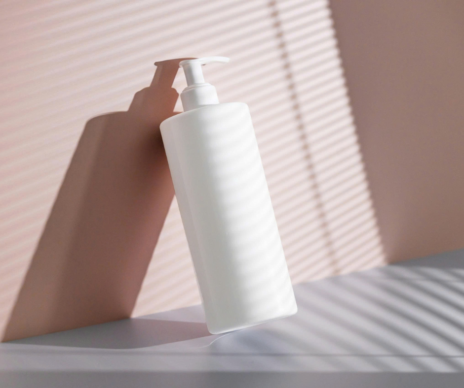 Dầu gội trị viêm da đầu đem lại nhiều tác dụng cho người bệnh