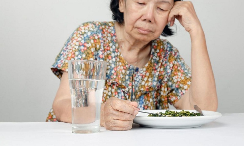 nguyen-nhan-gay-tao-bon-o-nguoi-cao-tuoi-3