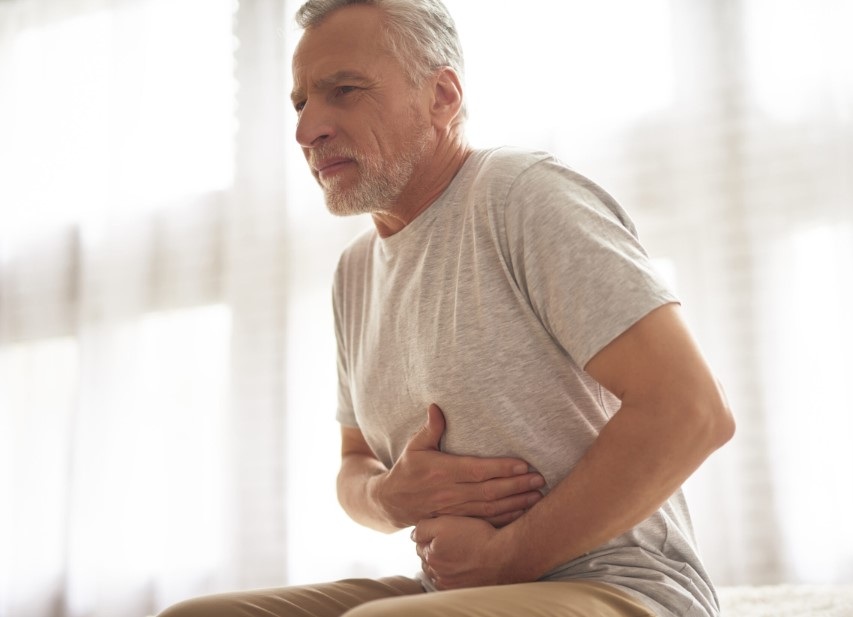 trieu-chung-tao-bon-o-nguoi-gia-1