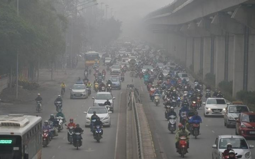 Bụi mịn và ô nhiễm môi trường khiến bệnh viêm mũi dị ứng dai dẳng.