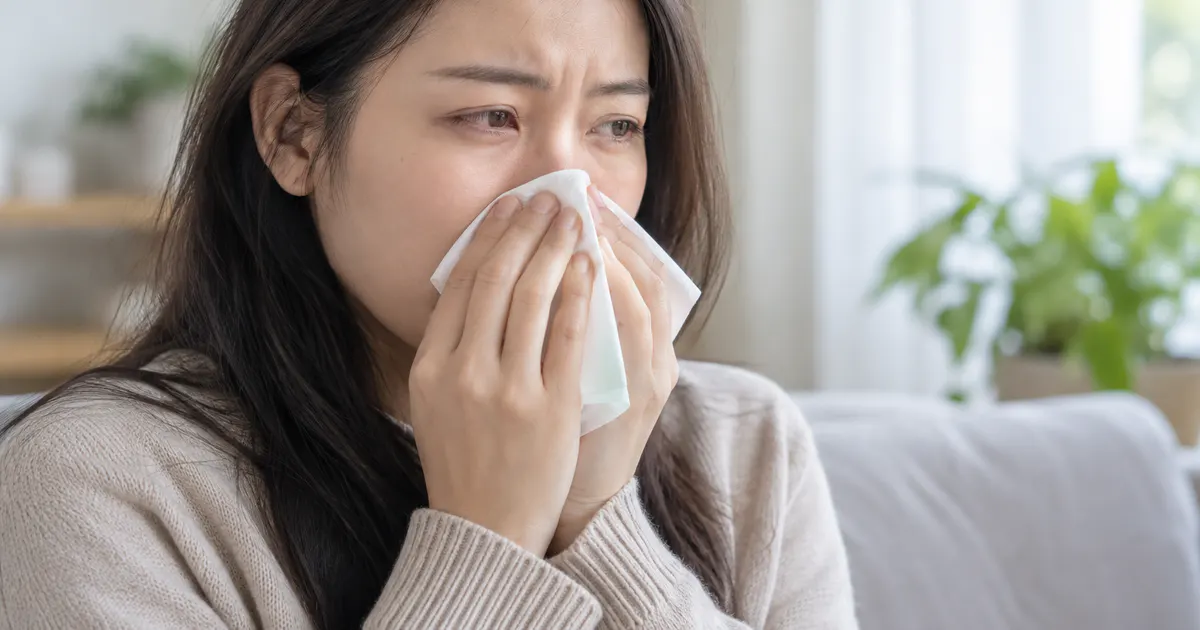 Biểu hiện của viêm mũi dị ứng như thế nào ở người trưởng thành khi hắt hơi và nghẹt mũi