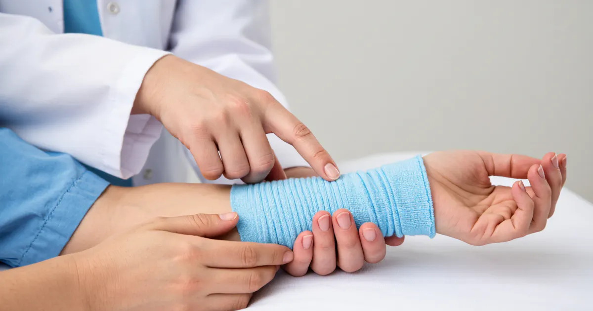 Tư vấn an toàn khi dùng thuốc bôi cho vùng da viêm cơ địa