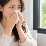 cách chữa trị viêm mũi dị ứng hiệu quả với người phụ nữ vệ sinh mũi an toàn tại nhà