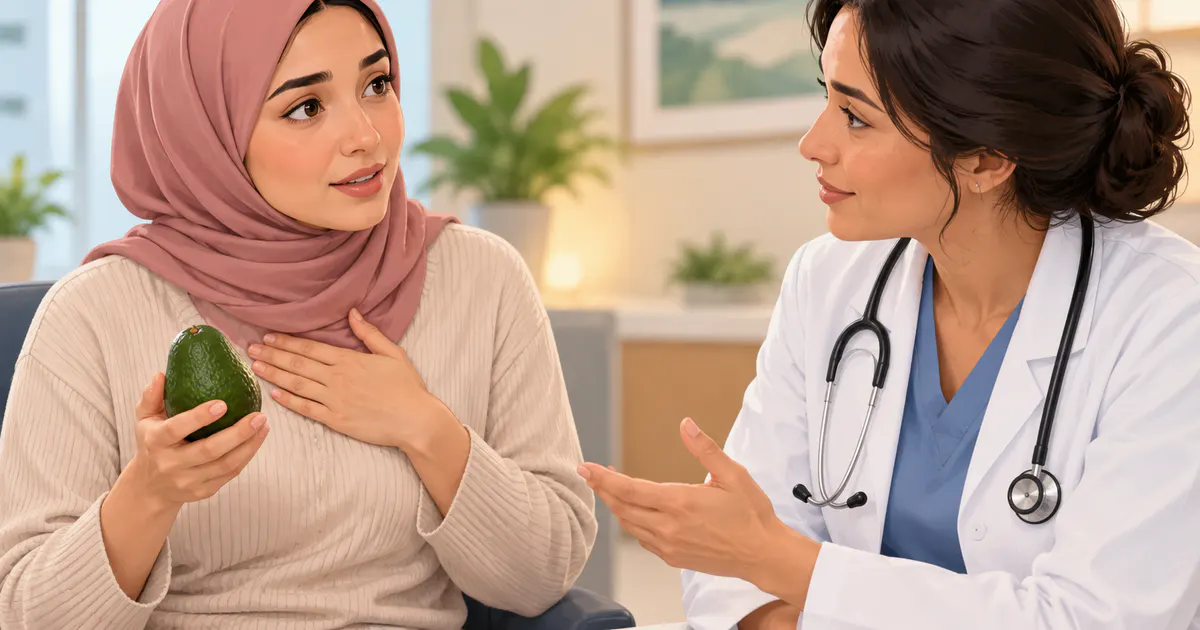 Người bệnh trao đổi với bác sĩ về triệu chứng trào ngược tái diễn
